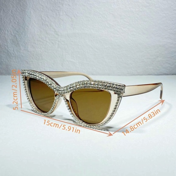 New Arrival Sunglasses “ Sparkle”in Taupe🕶️ - Picture 2 of 3